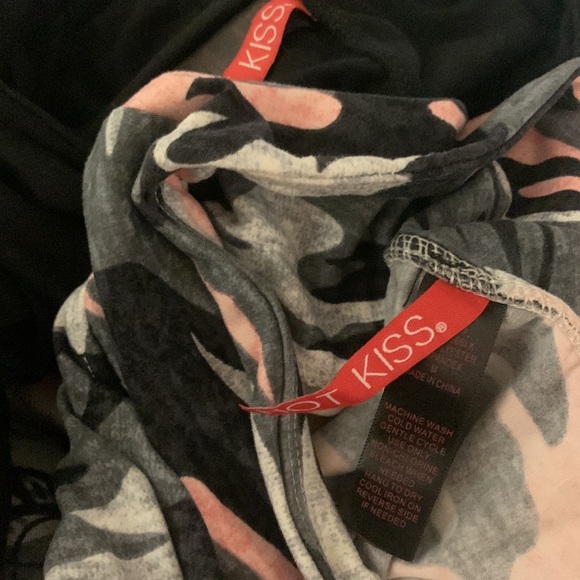 Two Soft Kiss Leggings for 1 Price! - Medium - Picture 5 of 5